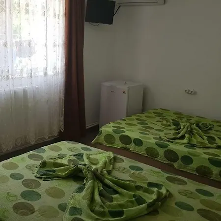 Alexandra Эфорие Норд