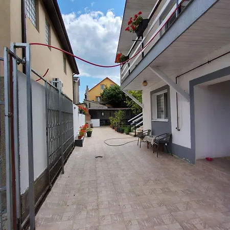 Privatunterkunft Alexandra *