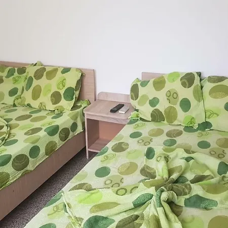 Alexandra Gazde/Camere de închiriat
